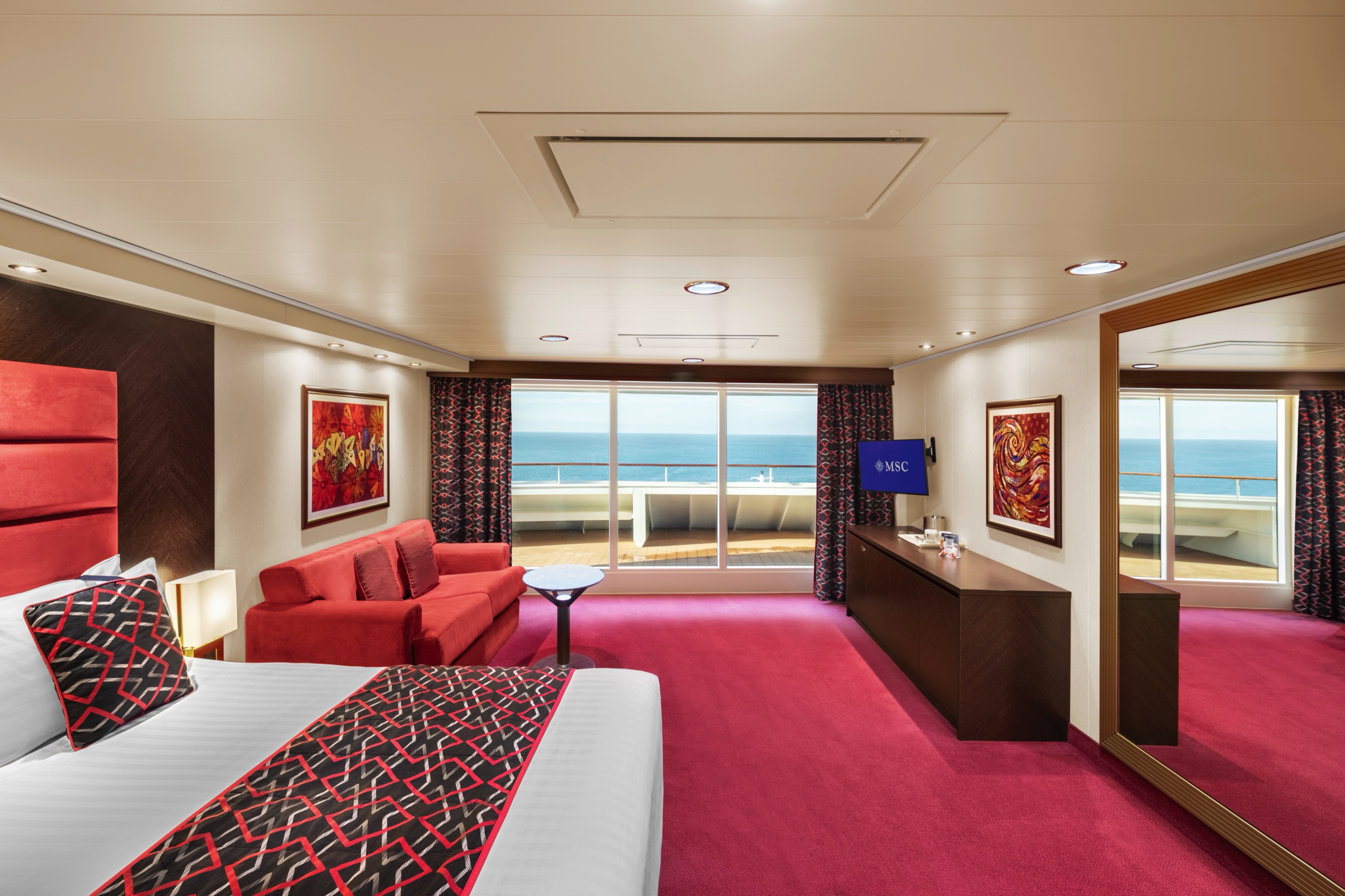 Premium Suite Aurea with Sealed Window